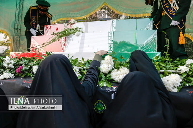 تشییع ۱۰۰ شهید گمنام دفاع مقدس