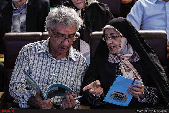 مراسم رونمایی از تندیس و تمبر مریم میرزاخانی