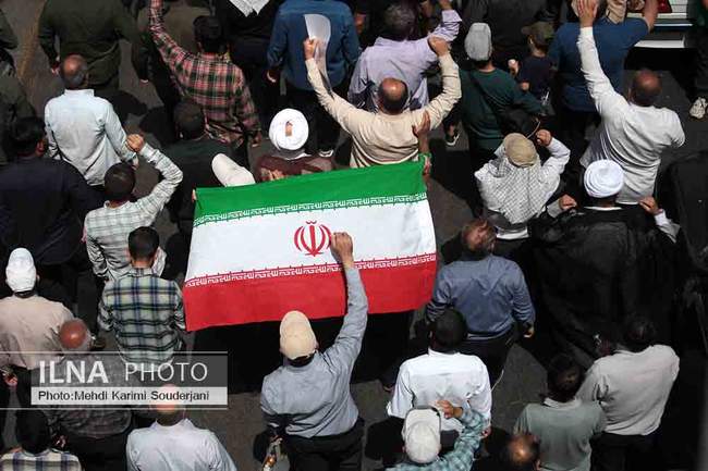 راهپیمایی خشم و نصر و تشییع شهدا در اصفهان