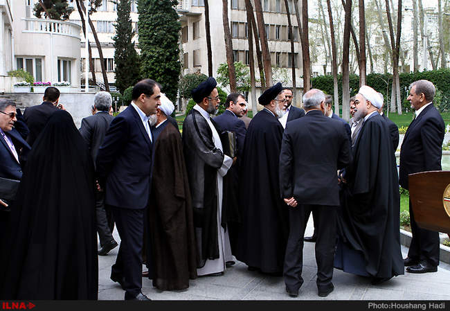 آخرین جلسه هیئت دولت در سال 94 