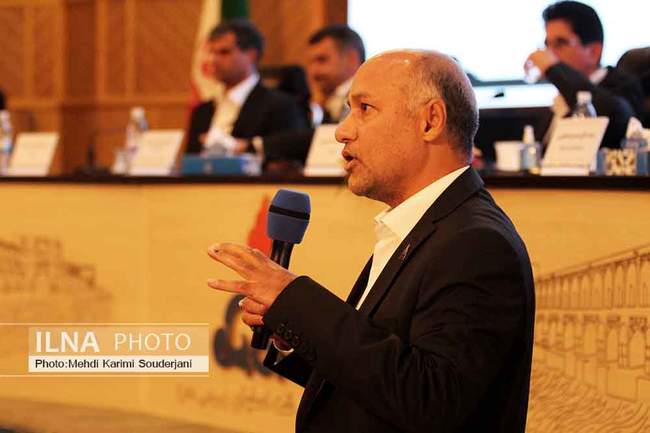 نشست خبری مدیر عامل شرکت پالایش نفت اصفهان 