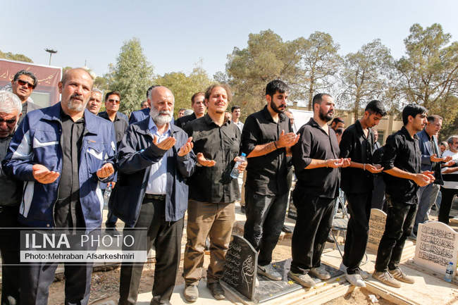 تشییع پیکر حسین حبیبی فعال پیشکسوت کارگری 