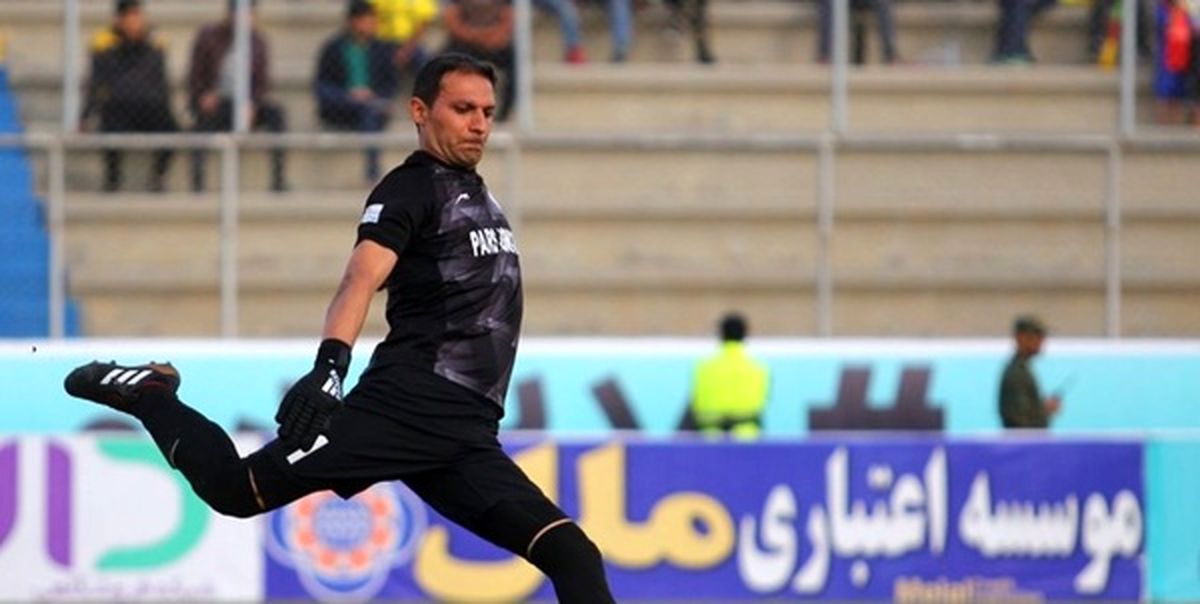 احمدی: اخراج یار ما کار را خراب کرد/ نقش جهان را خالی نگه می دارند