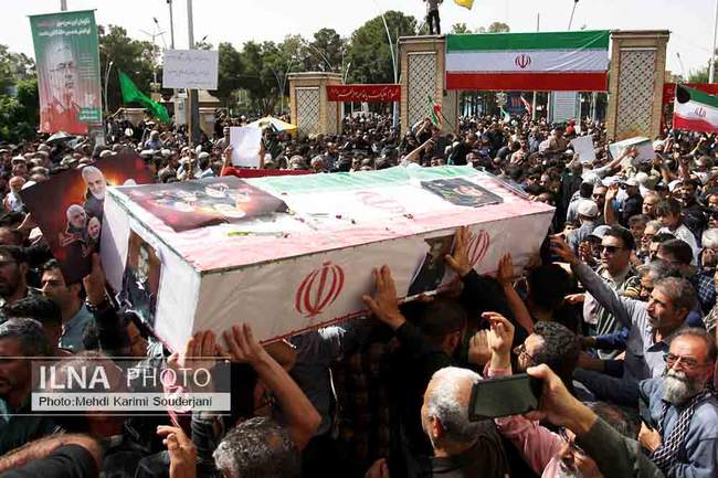 راهپیمایی خشم و نصر و تشییع شهدا در اصفهان