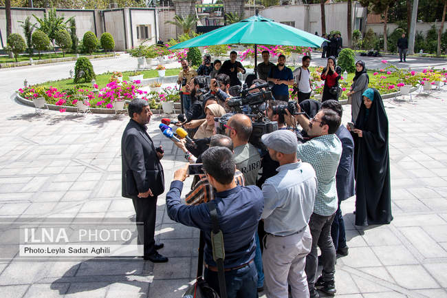 حاشیه جلسه هیئت دولت - ۲۸ تیر