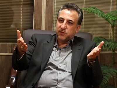 کارگر و کارفرما ضعیف اما مدیران رده میانی دولت، فربه شده‌اند