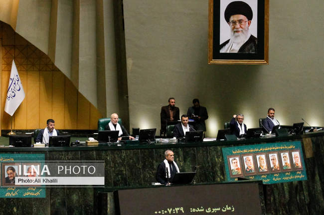 جلسه رای اعتماد وزیر پیشنهادی اقتصاد