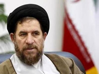 حضور برخی برای ثبت‌نام در انتخابات ریاست‌جمهوری و رفتارهای آنان موجب وهن نظام است