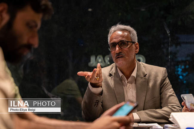 نشست صمیمی خبرنگاران استان قزوین با قائم مقام شورای وحدت