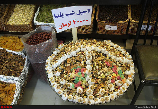 بازار میوه و آجیل در آستانه شب یلدا