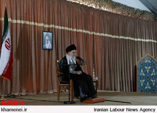 بازدید رهبر انقلاب از نمایشگاه دستاوردهای نیروی هوافضای سپاه پاسدار