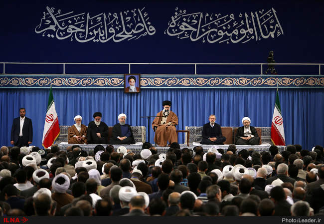 رهبر انقلاب اسلامی در دیدار مسئولان نظام و مهمانان کنفرانس وحدت و سف