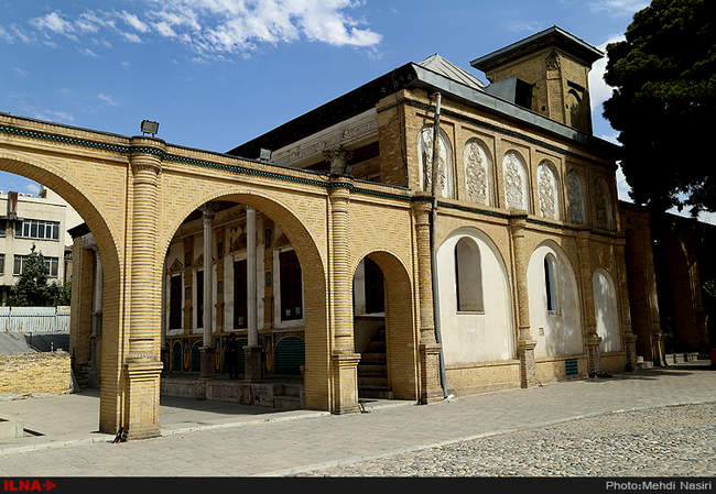در داخل عمارت مسعودیه چه می گذرد؟