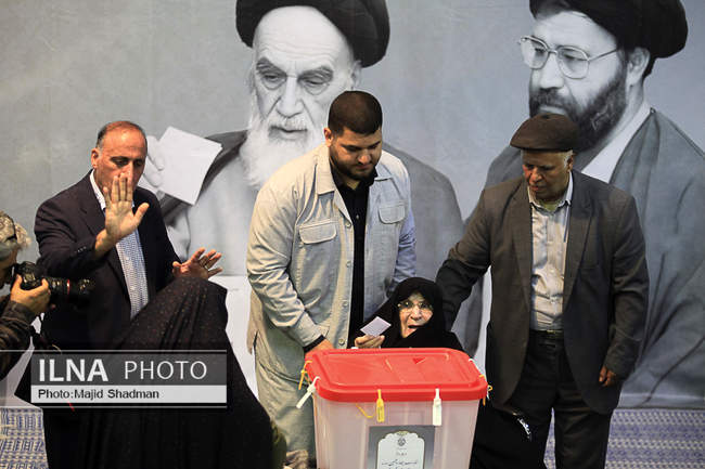 مرحله دوم انتخابات چهاردهمین دوره ریاست جمهوری در حسینه جماران