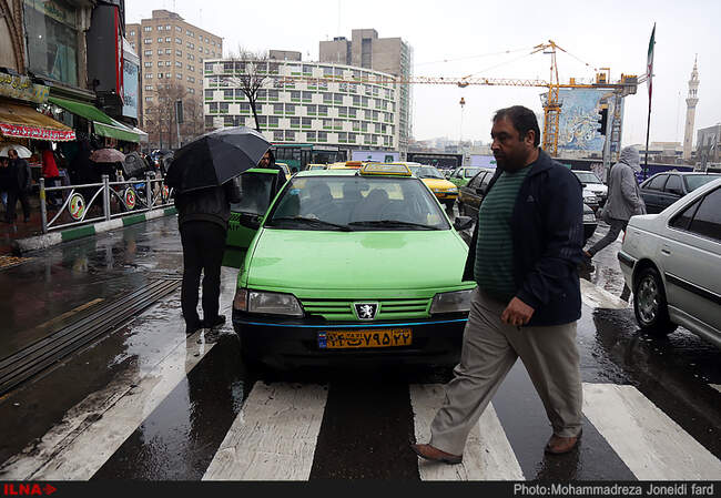 یک روز بارانی در تهران 