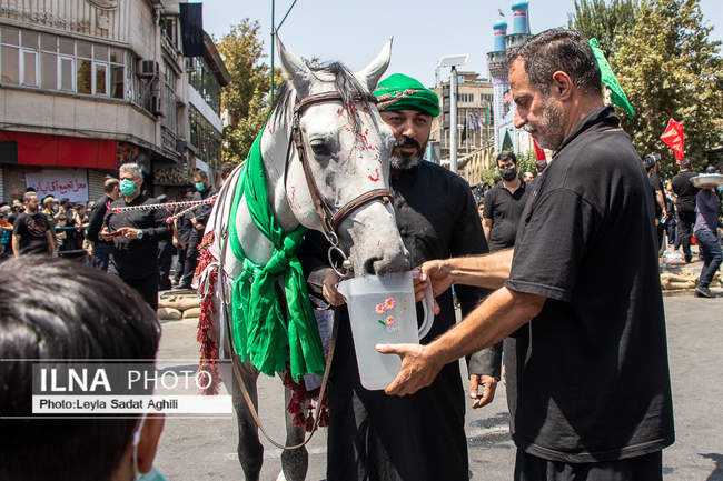 خیمه سوزان عاشورا 1400 در بازار تهران