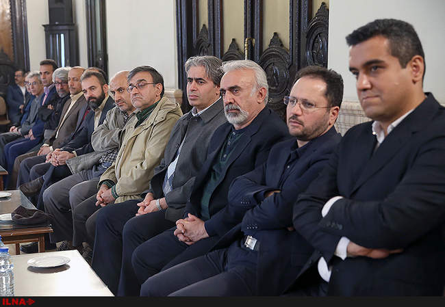 دیدار جمعی از شرکت‌کنندگان در همایش صد و هفتادمین سال تأسیس دارالفن�