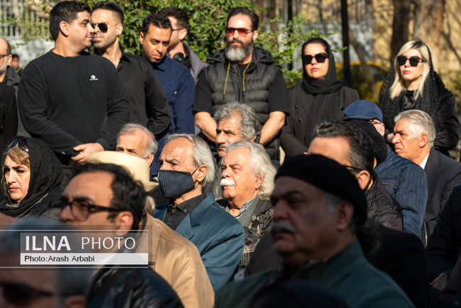 مراسم تشییع پیکر عنایت بخشی