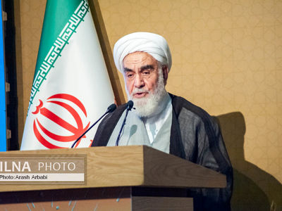 برخی مسئولان در بیت المال شنا می‌کنند