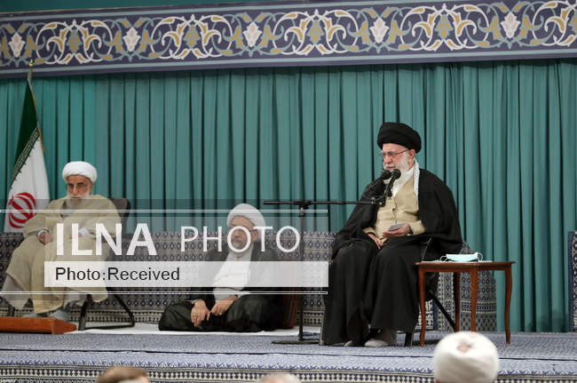 دیدار جمعی از مردم، مسئولان و مهمانان کنفرانس وحدت اسلامی با مقام مع