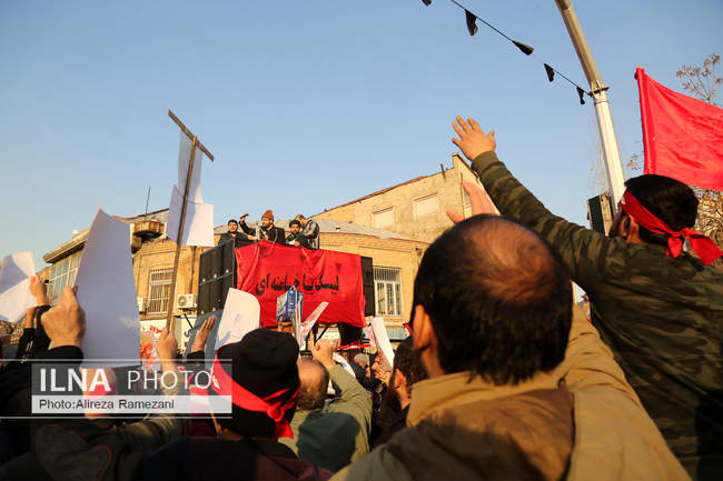 تجمع اعتراضی مقابل سفارت انگلیس