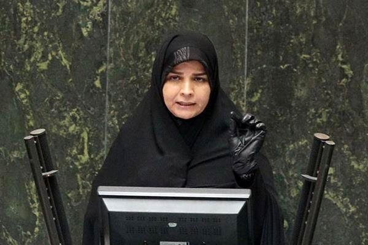 «صحرایی» توانمند، متعهد و متخصص است