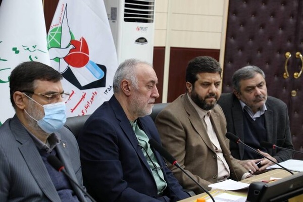 رفع مشکل مسکن خانواده شهدا و ایثارگران استان تهران پیگیری می‌شود