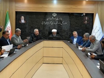 توسعه محور ارتباطی میاندوآب - شاهین دژ نیازمند ۲۵ هزار میلیارد ربال اعتبار است