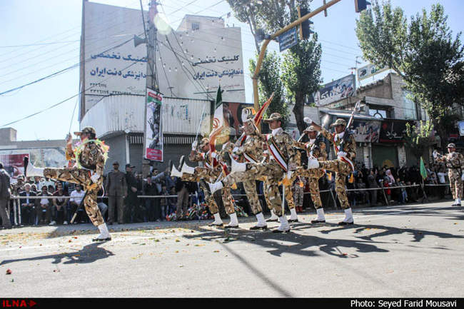 رژه نیروهای مسلح در اردبیل