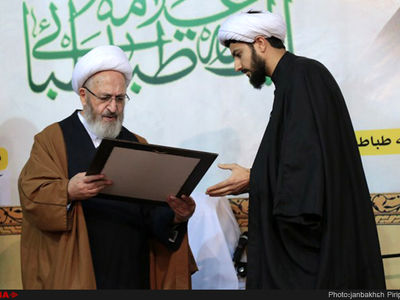تجلیل از دو خادم قرآنی توسط دارالقرآن علامه طباطبایی(ره) 