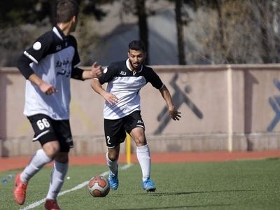 شاگردان دایی و مرفاوی با تساوی در نیمه اول به رختکن رفتند