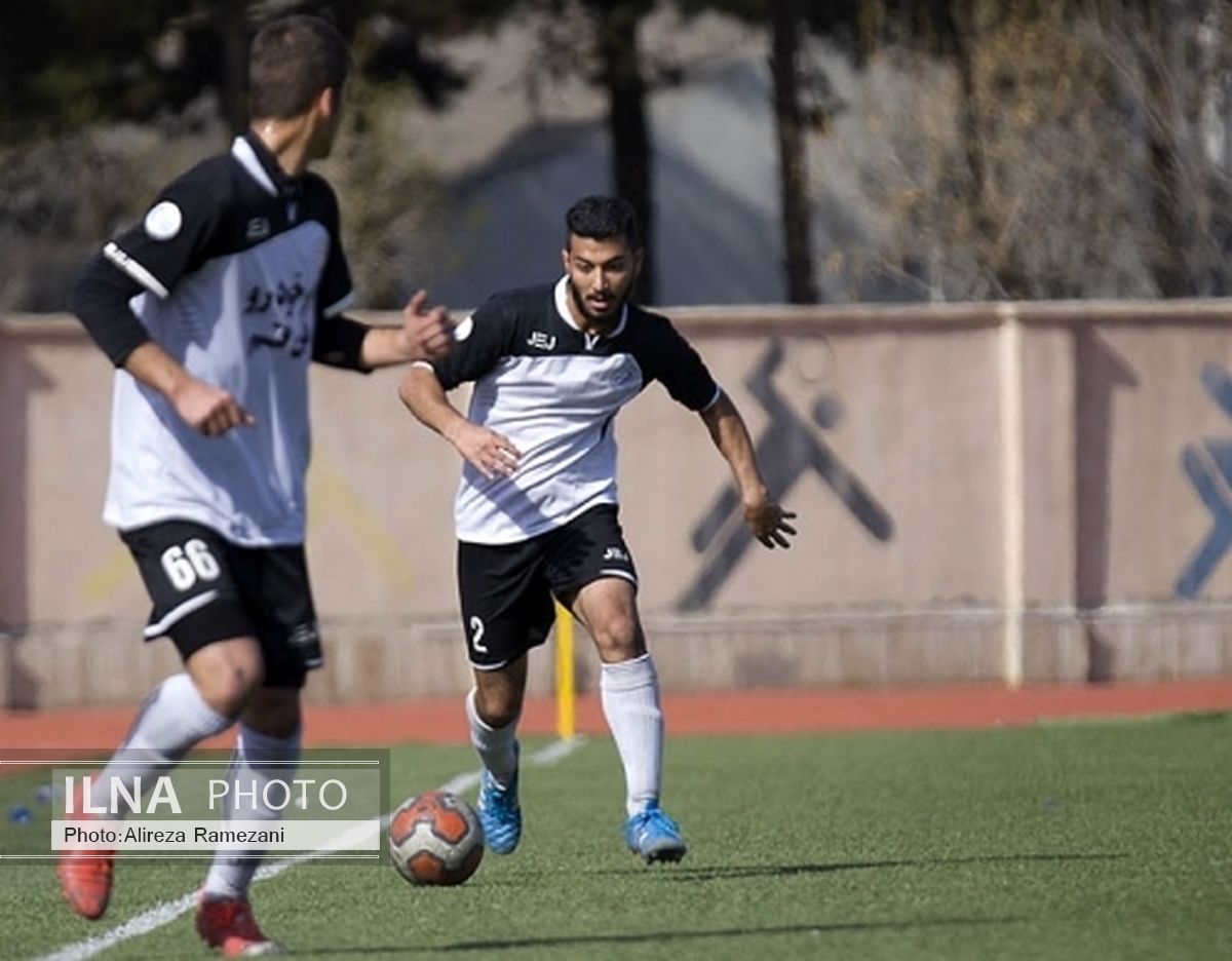 شاگردان دایی و مرفاوی با تساوی در نیمه اول به رختکن رفتند