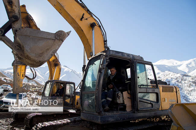 بازدید رئیس بنیاد مستضعفان از فاز ۳ آزادراه تهران شمال