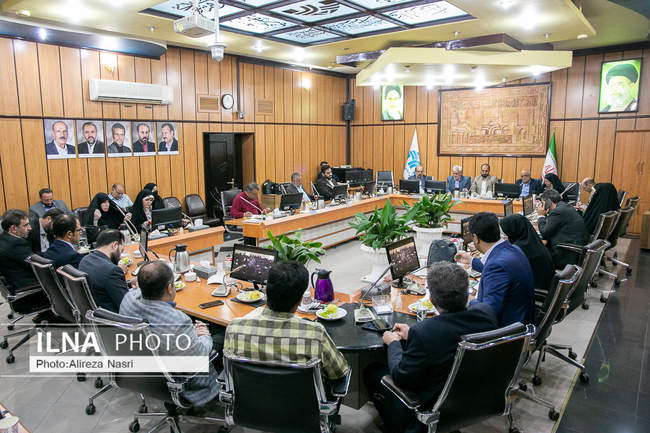 نشست هم اندیشی اعضای شورای شهر قزوین با مجمع نمایندگان