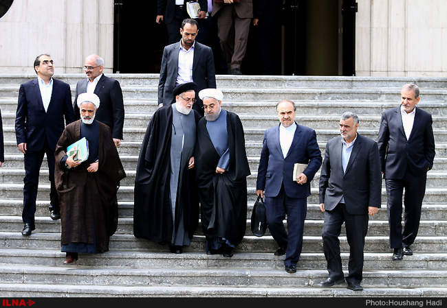 آخرین جلسه هیئت دولت در سال 94 