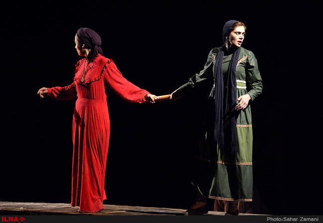 نمایش «مثل آب برای شکلات» 