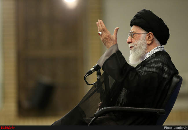 دیدار جمعی از خانواده‌های شهدای منا و حادثه مسجدالحرام با رهبر معظم 