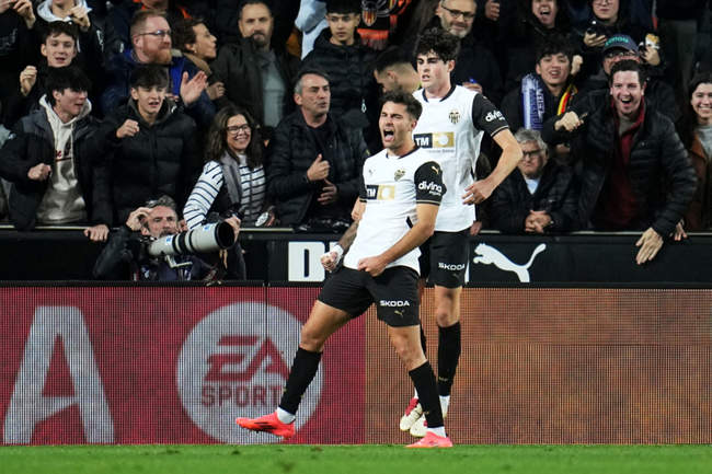 گزارش تصویری دیدار والنسیا و رئال مادرید