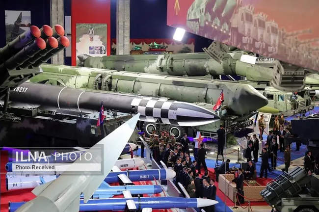 نمایشگاه دفاعی کره شمالی با حضور کیم جونگ‌اون
