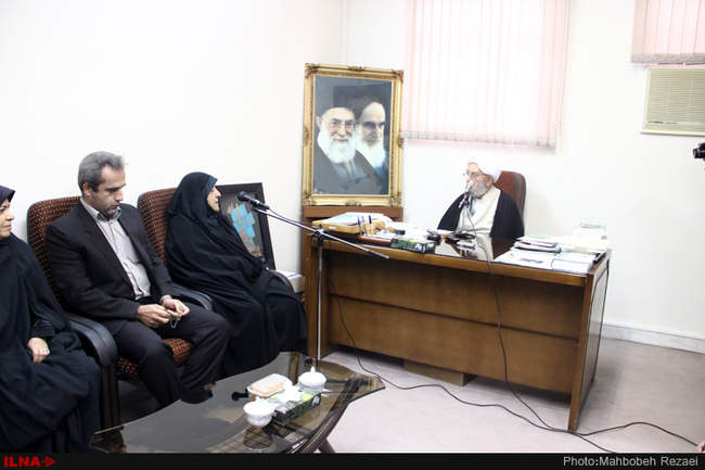 دیدار معصومه ابتکار با آیت الله امینی