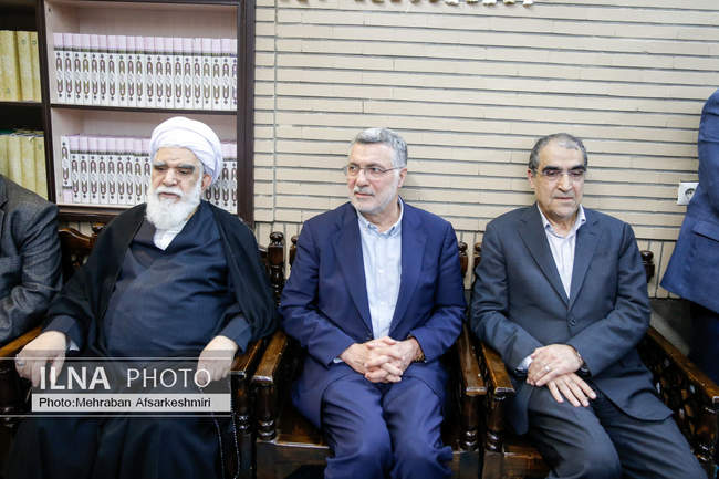 مراسم ختم مادر رئیس جمعیت هلال احمر 