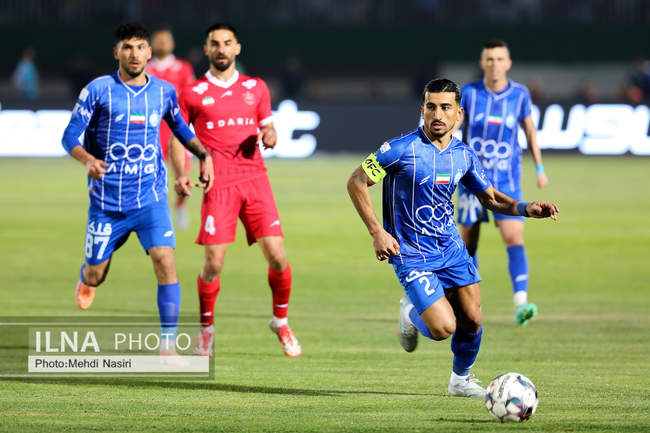 دیدار تیمهای استقلال تهران و پرسپولیس تهران