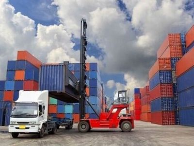 کسب بیش از 14 هزار میلیارد ریال درآمد در گمرکات استان مرکزی 