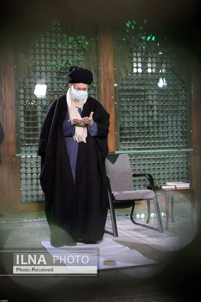 حضور رهبر انقلاب در مرقد مطهر امام راحل و گلزار شهدای بهشت زهرا