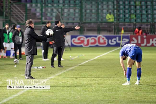 تساوی تیم فوتبال ذوب آهن اصفهان مقابل استقلال تهران
