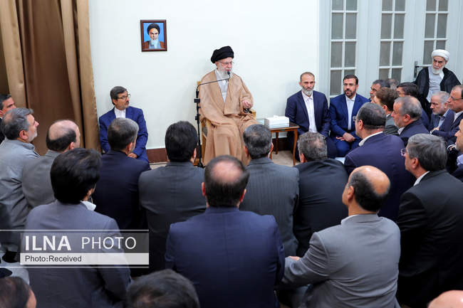 حضرت آیت الله خامنه‌ای در دیدار با وزیر کشور و استانداران