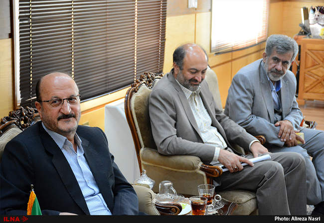 نشست استاندار قزوین با رئیس آسیا و اقیانوسیه شورای جهانی صنایع دستی