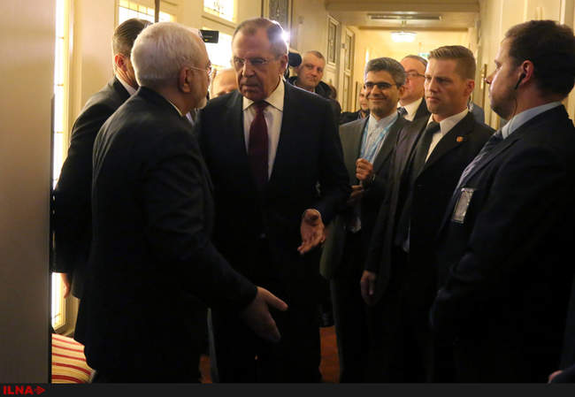 دیدارهای روز نخست محمد جواد ظریف در اجلاس سوریه در وین