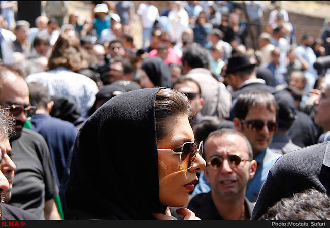 مراسم خاکسپاری پیکر عباس کیارستمی در لواسان