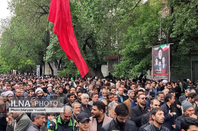 حضور مردم تبریز در مراسم تشییع پیکر شهدای راه خدمت/2